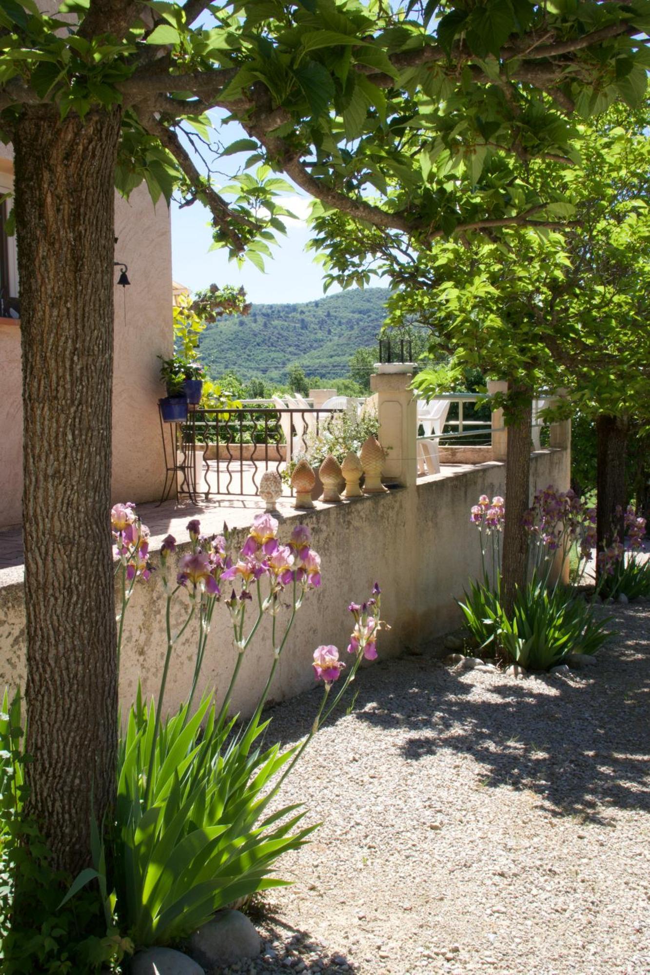 Bed and Breakfast La Bastide Des Roses Saint-Julien-d'Asse Zewnętrze zdjęcie